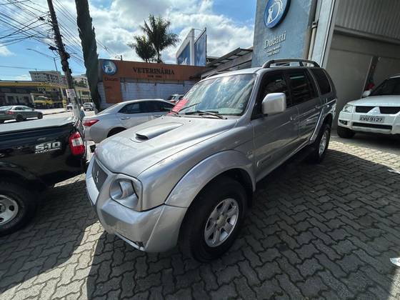 MITSUBISHI PAJERO SPORT 3.5 HPE 4X4 V6 24V GASOLINA 4P AUTOMÁTICO MITSUBISHI PAJERO SPORT 3.5 HPE 4X4 V6 24V GASOLINA 4P AUTOMÁTICO